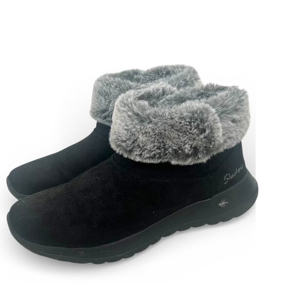 SKECHERS Woman's Nubuck Fur Lined Booties 7 Comfortable and Toasty Warm! - Picture 1 of 8